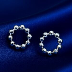 Silver Beaded Circle Stud Earrings – Minimalist Dainty Fashion Women's Jewelry